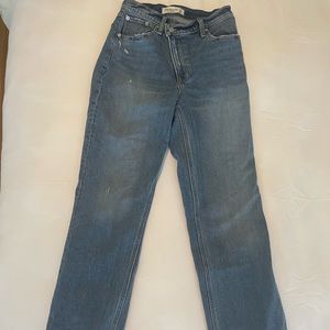 Abercrombie 90s Ultra High Rise Straight Jeans